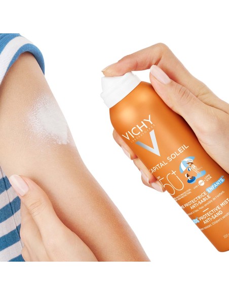 Vichy Capital Soleil Dječji sprej protiv priljepljivanja pijeska na kožu SPF 50+ Vichy Capital Soleil Dječji sprej protiv priljepljivanja pijeska na kožu SPF 50+