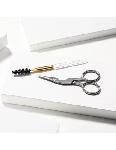 Tweezerman Brow Shaping Scissors & Brush Set za obrve (škarice za oblikovanje obrva i četkica) Tweezerman Brow Shaping Scissors & Brush Set za obrve (škarice za oblikovanje obrva i četkica)