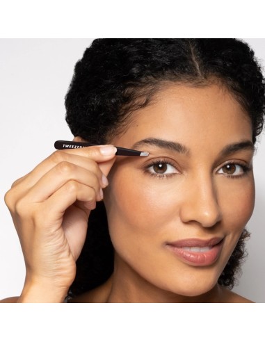 Tweezerman Brow Shaping Set za obrve (pinceta kosi vrh, pinceta špicasti vrh, četkica) Tweezerman Brow Shaping Set za obrve (pinceta kosi vrh, pinceta špicasti vrh, četkica)