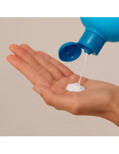 ISDIN Nutratopic Pro-Amp Emollient Bath Gel Emolijentni gel za kupanje 2