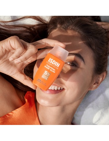 ISDIN Fotoprotector Fusion Water Magic Glow SPF 50 ISDIN Fotoprotector Fusion Water Magic Glow SPF 50
