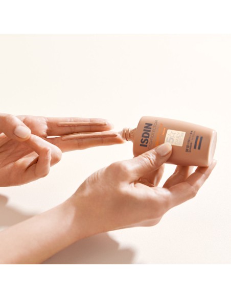 ISDIN Fotoprotector Fusion Water Color Medium SPF 50 krema ISDIN Fotoprotector Fusion Water Color Medium SPF 50 krema