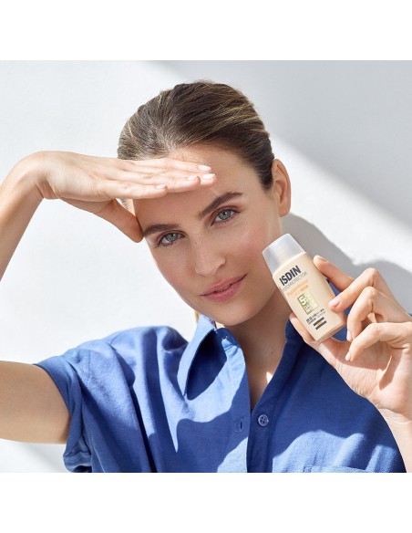 ISDIN Fotoprotector Fusion Water Color Light SPF 50 krema ISDIN Fotoprotector Fusion Water Color Light SPF 50 krema